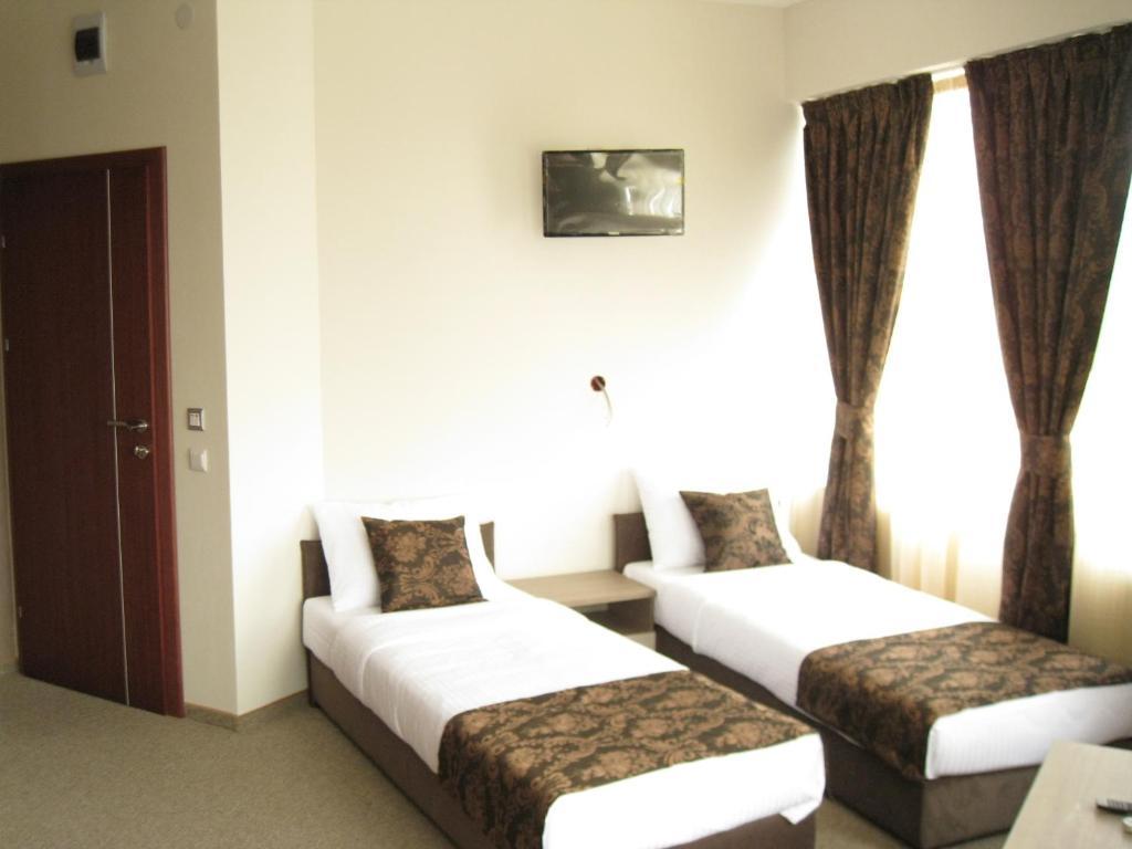 Domus Aparthotel Скопие Екстериор снимка