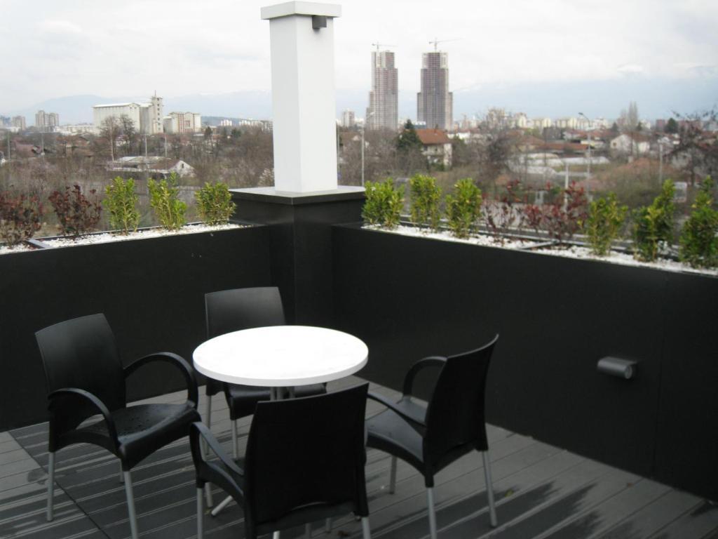 Domus Aparthotel Скопие Стая снимка